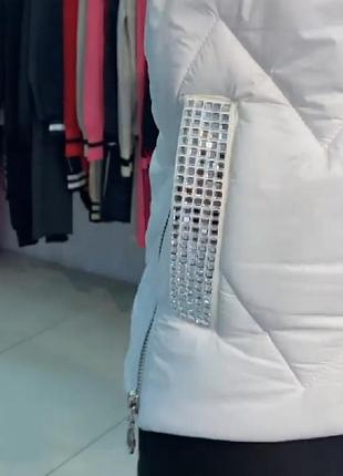 Стильная турецкая куртка со змейками по бокам,камни сваровски, люкс качество и стиль.