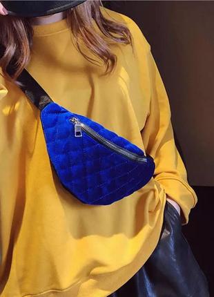 Классическая женская сумка бананка, синяя 13 фото