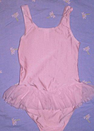 Купальник трико для танцев domyos с юбкой. размер 140