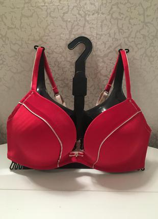 Птласный лифчик intimissimi 75b
