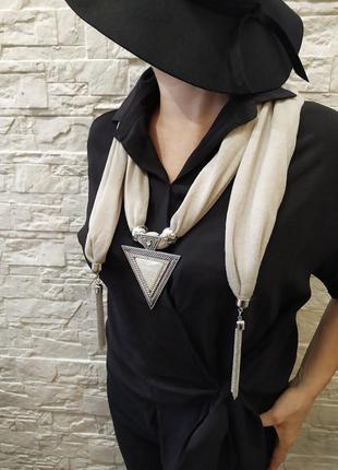 Шарф женский весенний с украшением - подвеской трикотаж 170х40см цвет серый