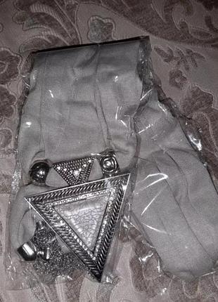 Шарф женский весенний с украшением - подвеской трикотаж 170х40см цвет серый