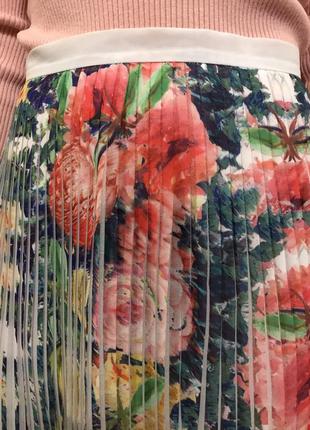 Нереально красивая и стильная плиссированная юбка в цветах.7 фото