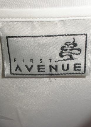 Аккуратная белая торжественная блуза блузка first avenue с вышивкой6 фото