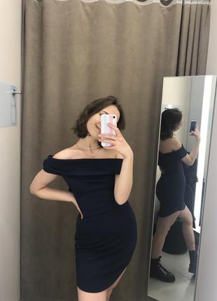 Сукня відкриті плечі