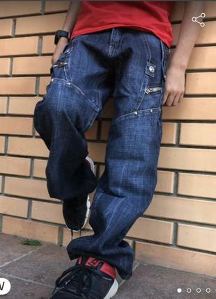 Отличные джинсы с 23 по 29р. классические. от 9 до 17 лет.