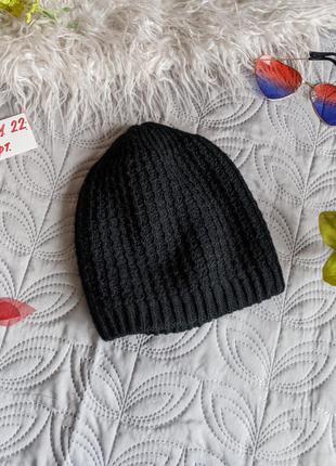 Базовая черная шапка