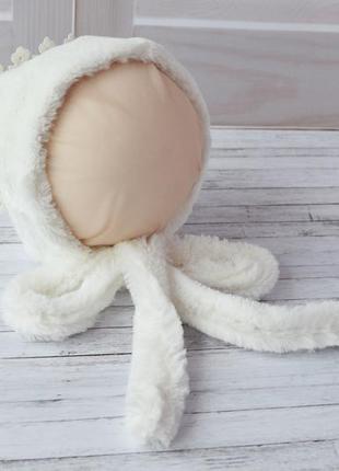 Теплий нарядний молочний хутряний чепчик з мереживом для дівчинки на 1 рік6 фото