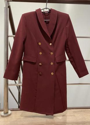 Бордовое платье-пиджак
