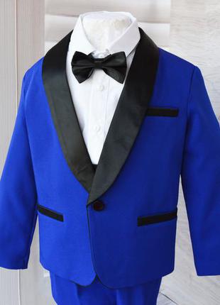 Нарядний костюм для хлопчика, смокінг синій електрик (піджак штани пояс метелик)6 фото