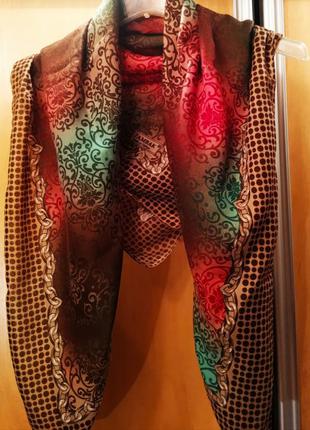 Платок с красивым узором производство турция