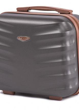 Пластиковый дорожный кейс на чемодан с плечевым ремнем wings 402 цвета, без колес8 фото