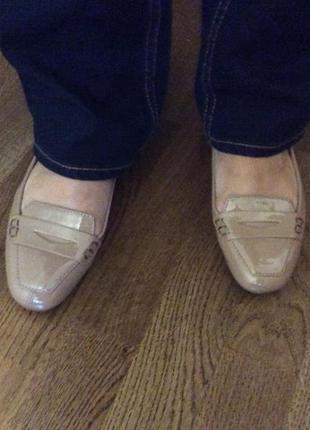 Відмінні лакові балетки нюдового кольору (24см)