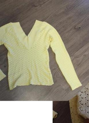 Ажурний в'язаний светр з V-подібним вирізом1 фото