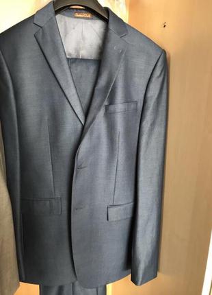 Костюм ділової італія