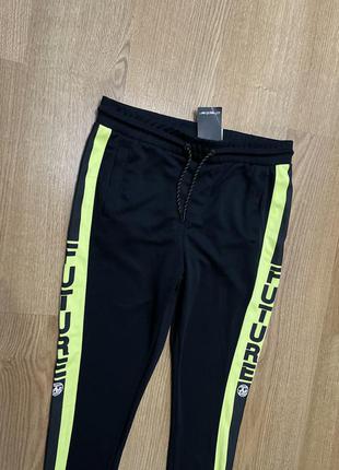 Новые спортивные штаны chapter размер м