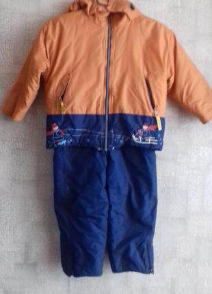 Теплая зимняя куртка с комбинезоном для мальчика 4-5 лет.