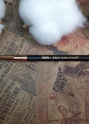 Скошенная двусторонняя кисть для бровей billion dollar brows