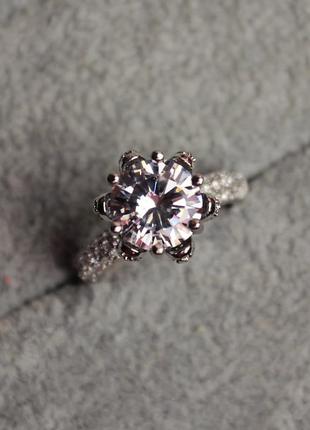 Шикарное кольцо каратник с большим камнем2 фото