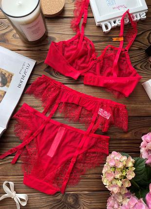 Легкий комплект без поролона с французского кружева, без пуш-апа: красный