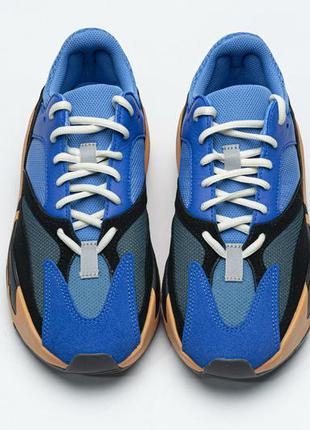 Yeezy 700 “bright blue” 5