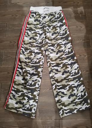 Спортивные штаны