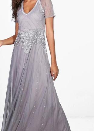Потрясающее платье с декоративной отделкой бисером, стеклярусом и стразами4 фото