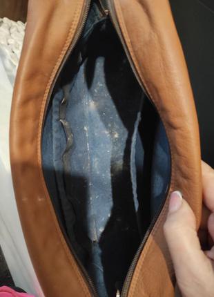 Дорожная косметичка, объемная, вместительная. lufthansa business class