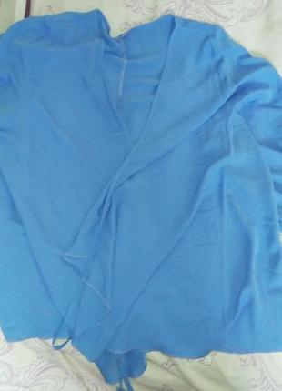 Красивая голубая блузка с запахом и длинными рукавами3 фото