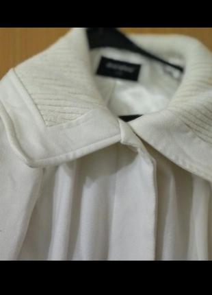Куртка півпальто біле з поясом2 фото