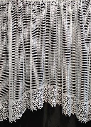 Занавеска аркой с широким кружевом