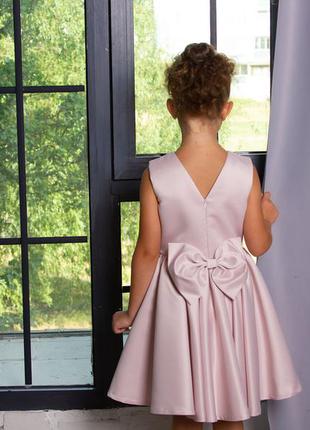 Пудровое ошатне атласну сукню для дівчинки розмір 1163 фото
