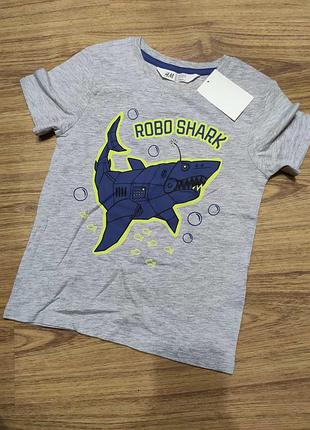 Футболка робо акула фірма н&м р.2/4 98-104