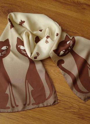 Шовковий шарф, кішки