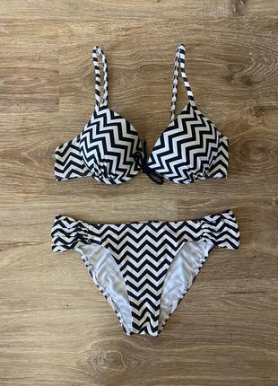 Класний купальник 👙