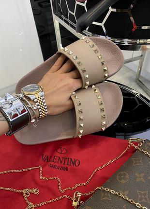 Шлепки шипы rockstud