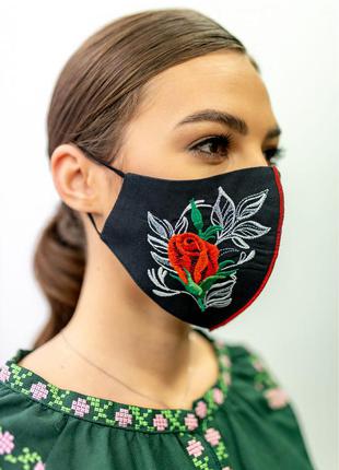 Маска з вишивкою