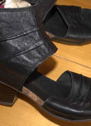 38 разм. оригинал босоножки tamaris. кожа