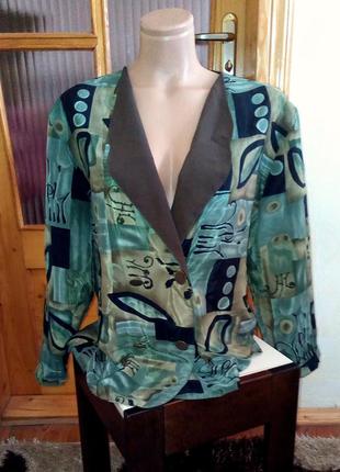 Блузка, пиджак