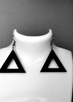 Сережки чорні " піраміда "