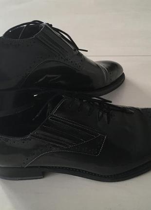 Мужские кожаные лаковые туфли harris италия