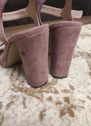 Босоножки замшевые на каблуке нежно розовые new look9 фото