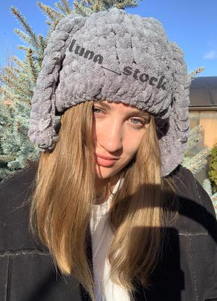 Плюшевая шапка с ушками