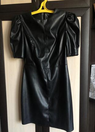 Кожаное платье