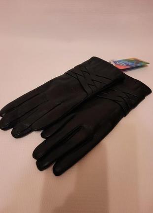 Гарні шкіряні рукавички1 фото