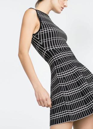 Жаккардовое трикотажное платье с геометрическим принтом zara3 фото