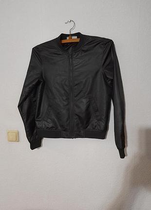 Жіноча куртка noisy may виробник бангладеш, розмір м