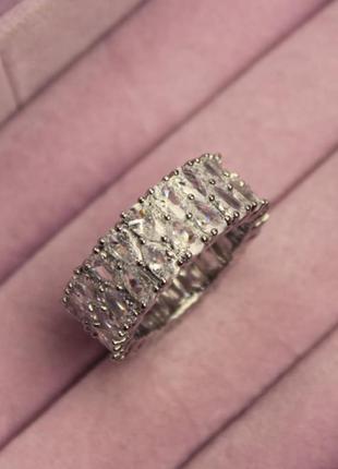 Шикарное кольцо россыпь фианитов широкое с камнями 16, 17, 18, 192 фото