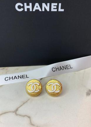 Брендовые круглые серьги в позолоте