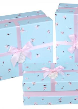 Набір подарункових коробок прямокутних блакитних з квітами (комплект 3 шт)